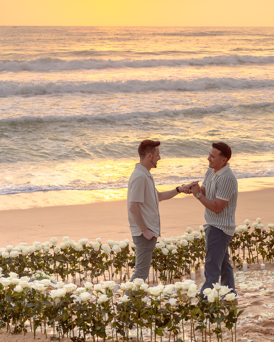 heart-of-roses-proposal-beach-phuket